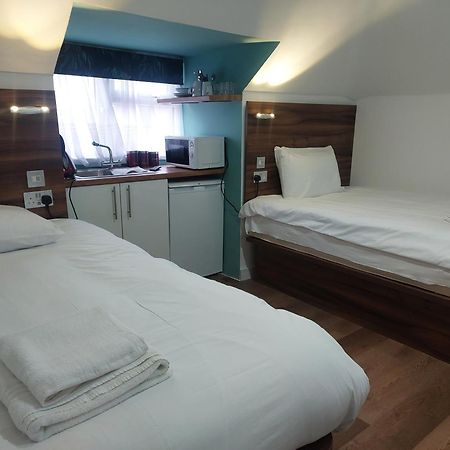 Heathrow-Windsor Guest House Slough Exteriör bild