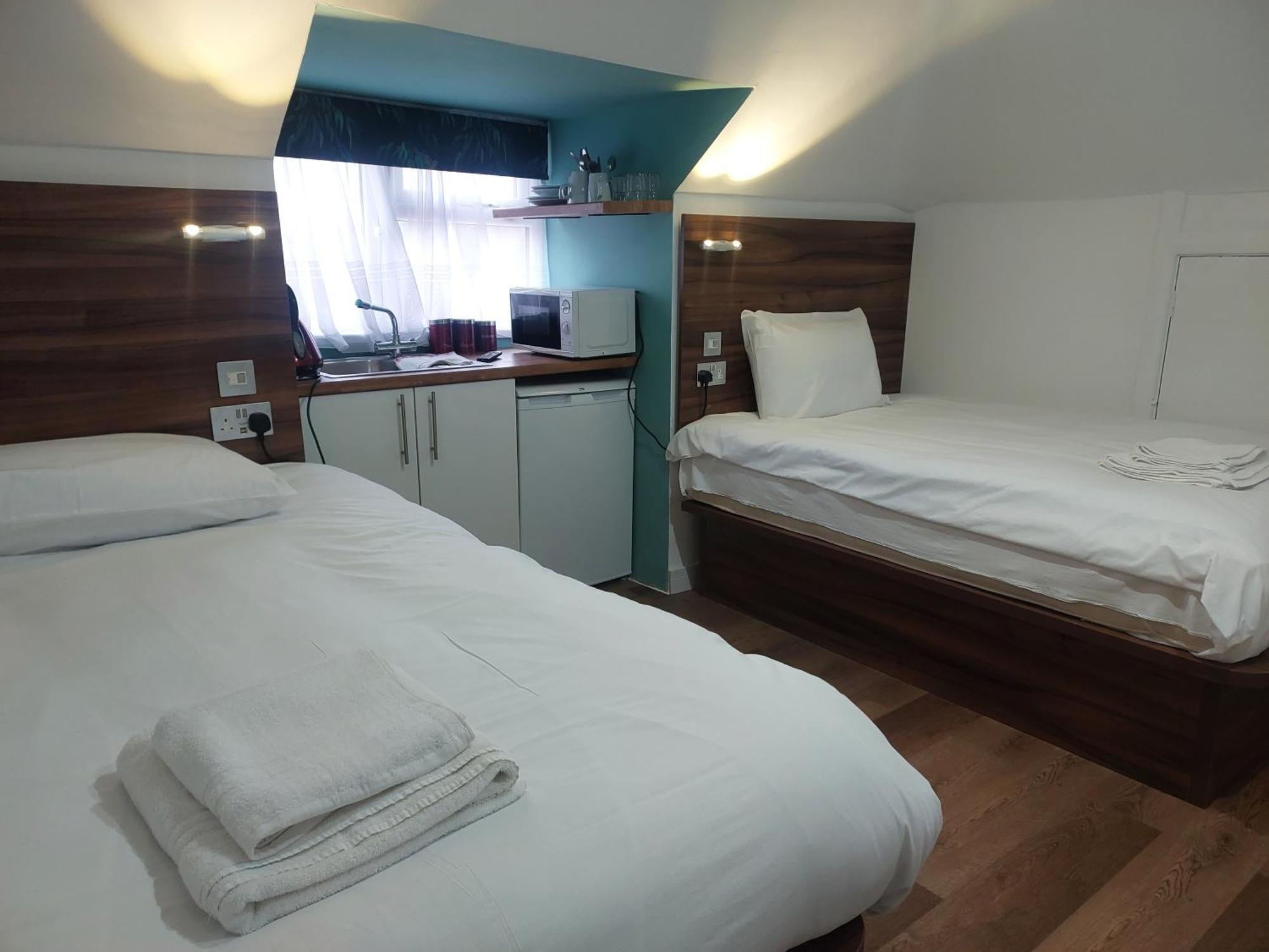 Heathrow-Windsor Guest House Slough Exteriör bild