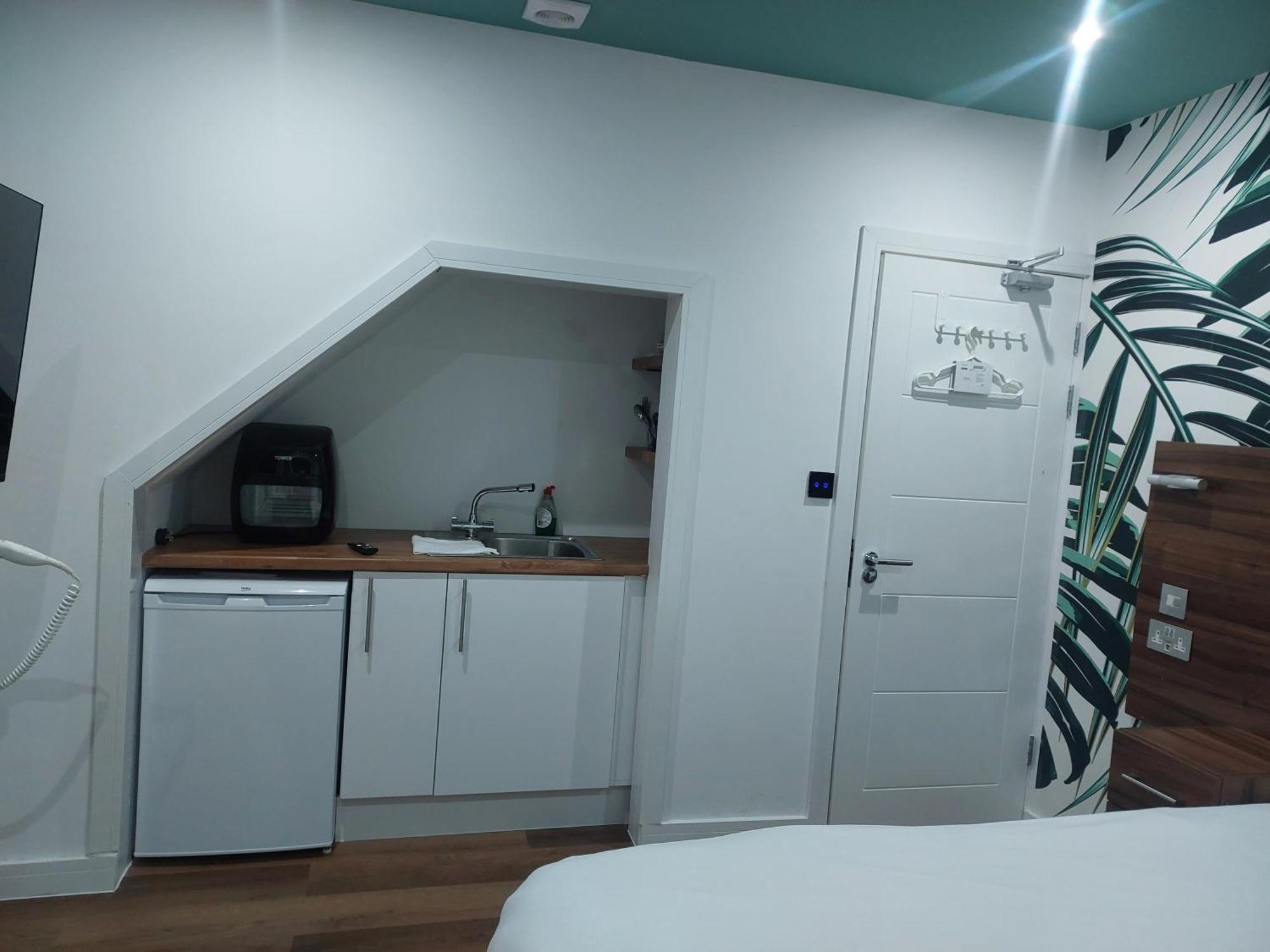 Heathrow-Windsor Guest House Slough Exteriör bild