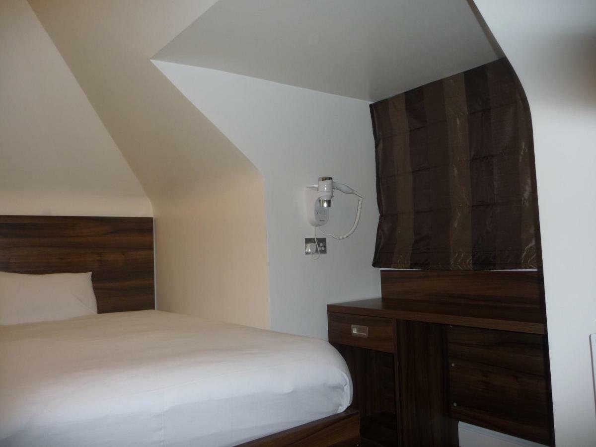 Heathrow-Windsor Guest House Slough Exteriör bild